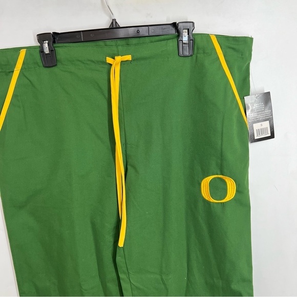 5/$25 Scub Dudz mens Oregon green pants - Picture 2 of 4